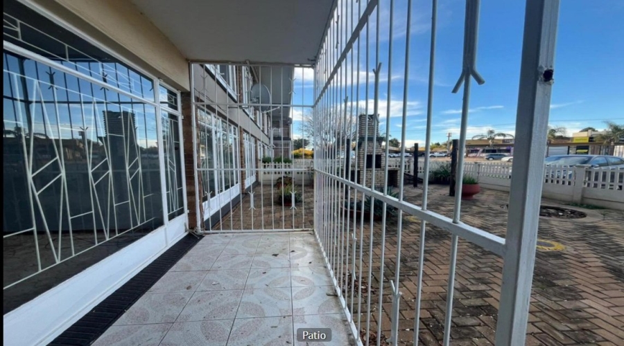2 Bedroom Property for Sale in Flamwood North West